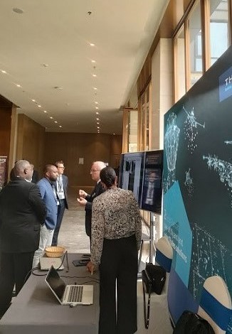 Eloge team collaborating